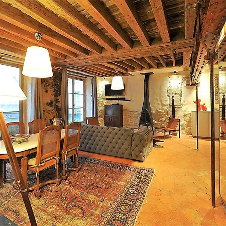 Appartamento Beautiful In Historical Marais Parigi