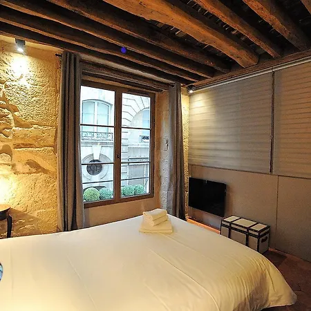 Appartamento Beautiful In Historical Marais Parigi