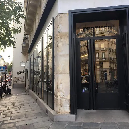 Beautiful In Historical Marais Appartamento