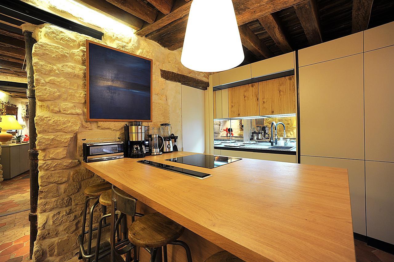 Appartamento Beautiful In Historical Marais *