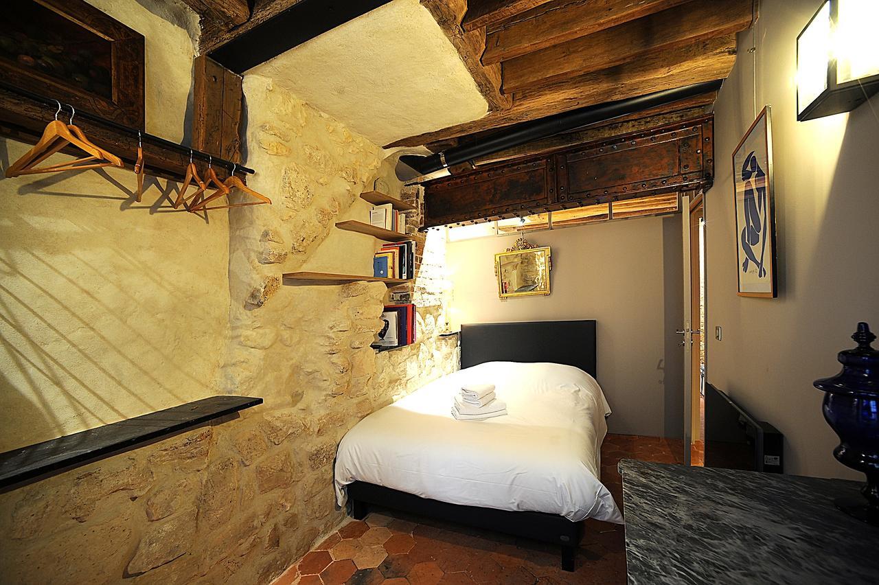 Appartamento Beautiful In Historical Marais *